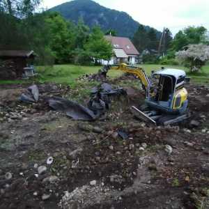 Erdbau erneuern eines Gartenteiches