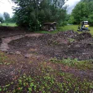 Erdbau erneuern eines Gartenteiches
