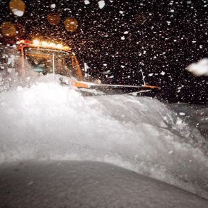 Winterdienst U400 mit Schneepflug