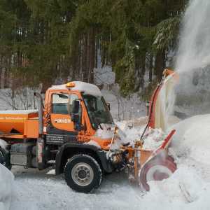 Winterdienst U400 mit Vollfräse